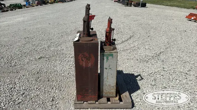 (2) Lubester oil pumps