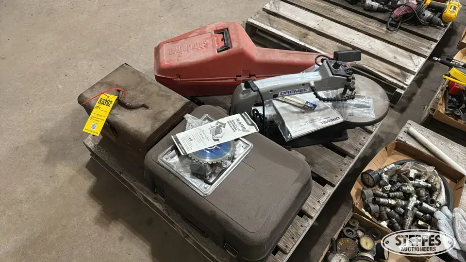 (4) Saws Farm Support Item