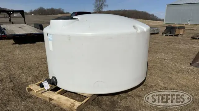 Ace Roto-Mold 1,050 gal. poly tank