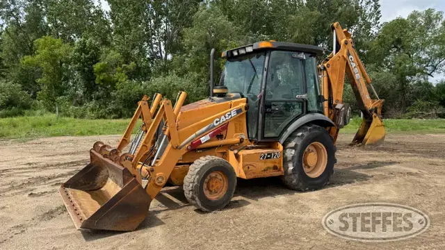 2002 Case 580M