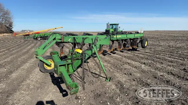 John Deere 2800