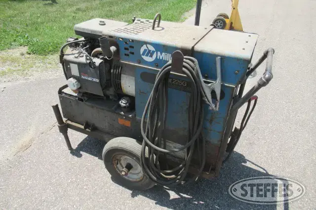 Miller Bobcat 225G
