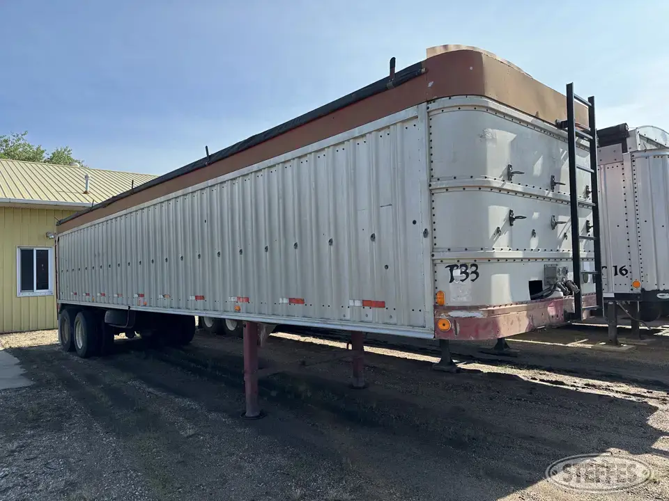 1973 Wilson Live Bottom Trailer