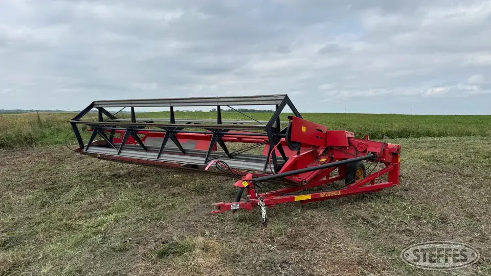 1984 Versatile 10 Pull-Type Swather