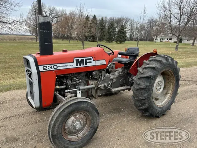 1977 Massey Ferguson 230