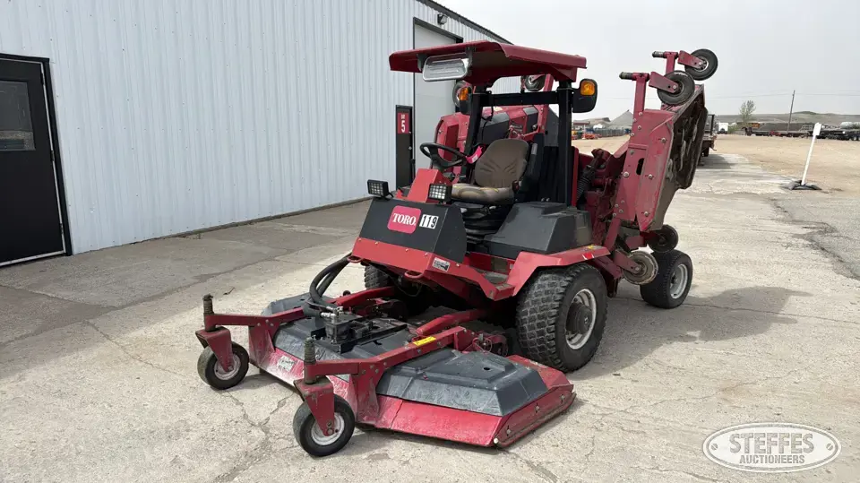 Toro Groundsmaster 580-D Lawn Tractor