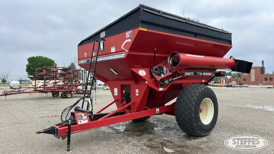 2003 Brent 776 Grain Cart