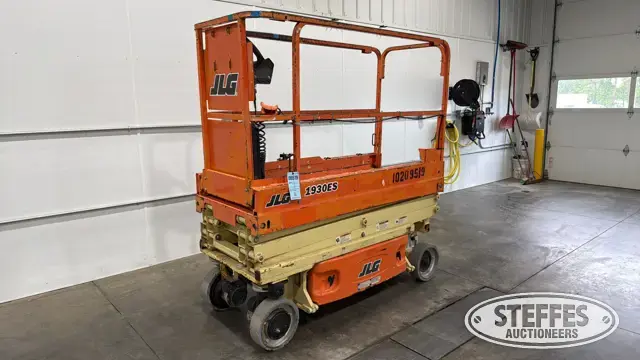 2017 JLG 1930ES