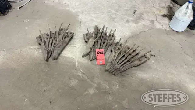 (23) NH3 knives
