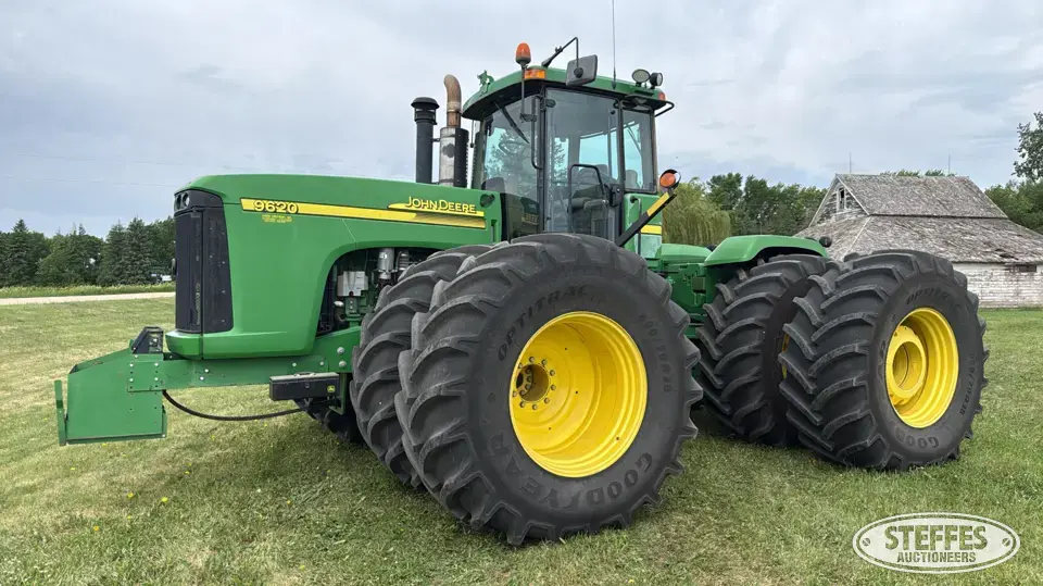 2004 John Deere 9620 4WD Tractor