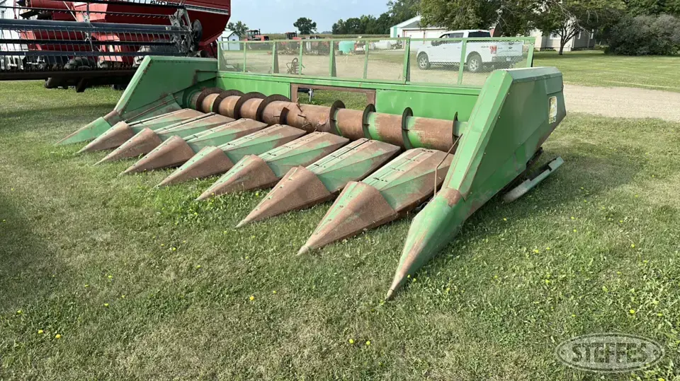 John Deere 853 Sunflower Head
