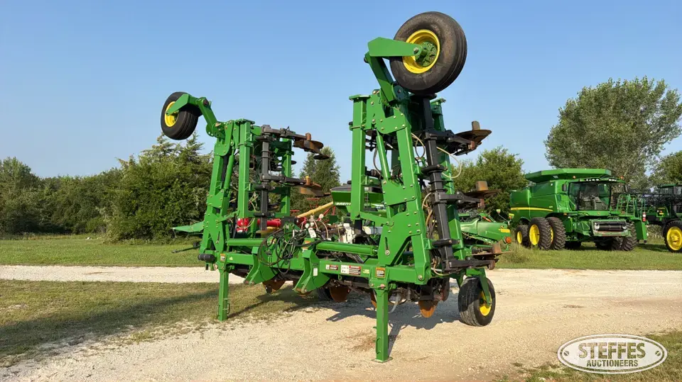2009 John Deere 2510H NH3 Applicator