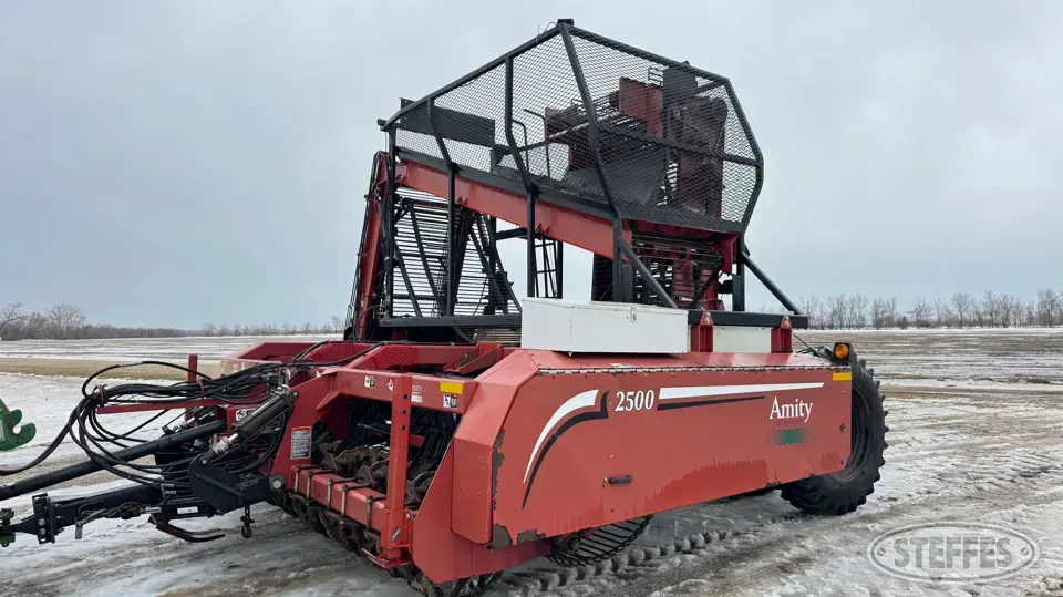 2009 Amity 2500 Sugarbeet Harvester
