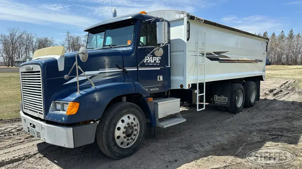1998 Freightliner FLD112 Conventional Truck without Sleeper