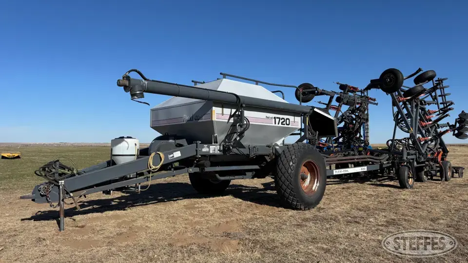 Flexi-Coil 820 Air Drills and Air Seeder