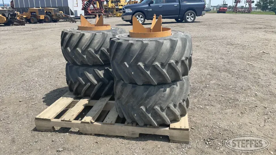 Galaxy Super Trencher/Liftmaster Construction Equipment Tire