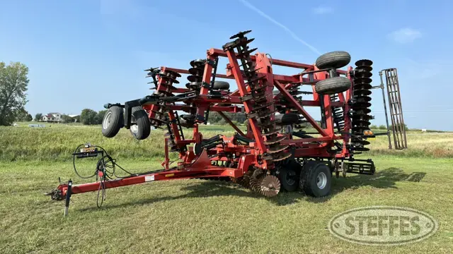 2010 Case IH 330