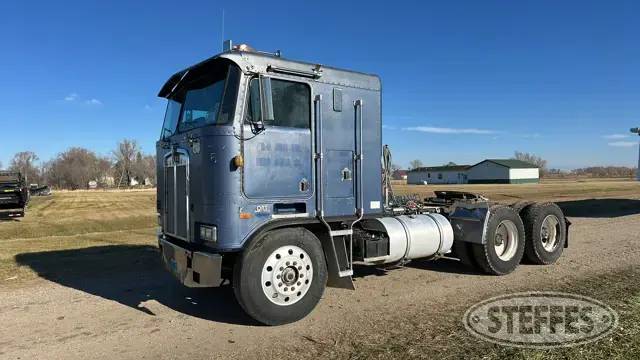 1988 Kenworth 100E
