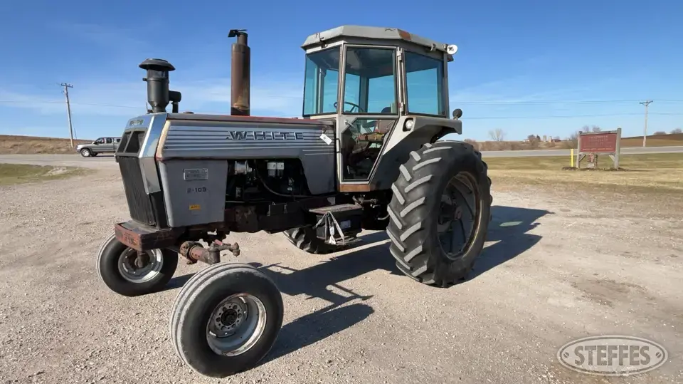 1979 White 2-105 2WD Tractor