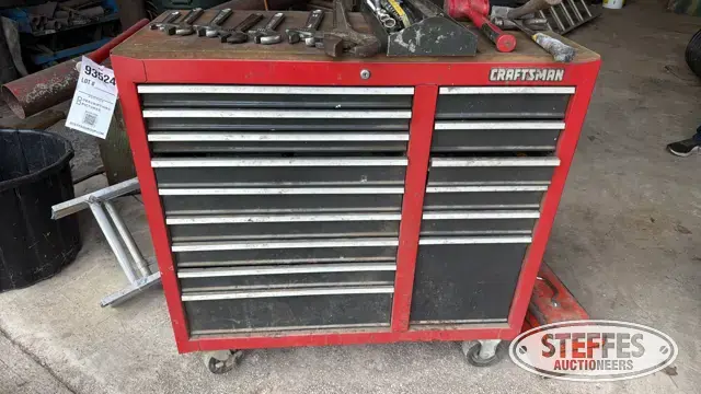 Rolling tool chest drawers