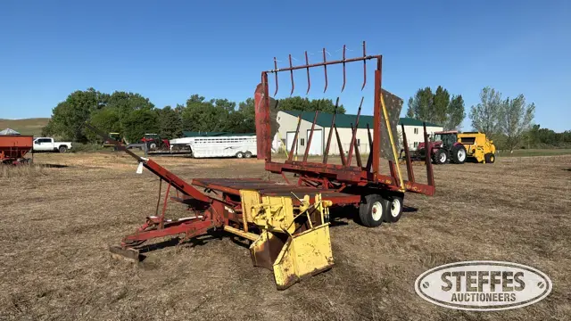New Holland 1033 Stackliner