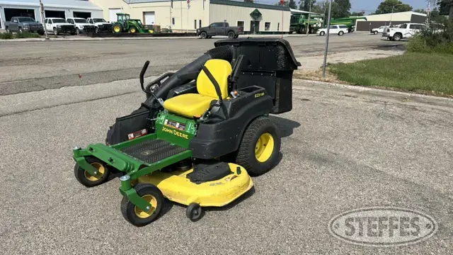 2014 John Deere Z445
