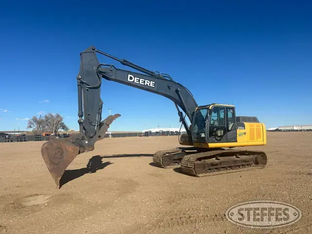 2013 Deere 210G LC