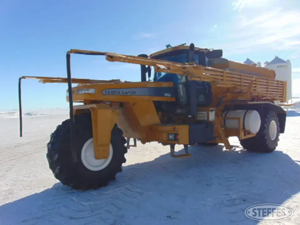 1997 Ag Chem TerraGator 8103 Self-Propelled Dry Applicators-Spreaders-Floater