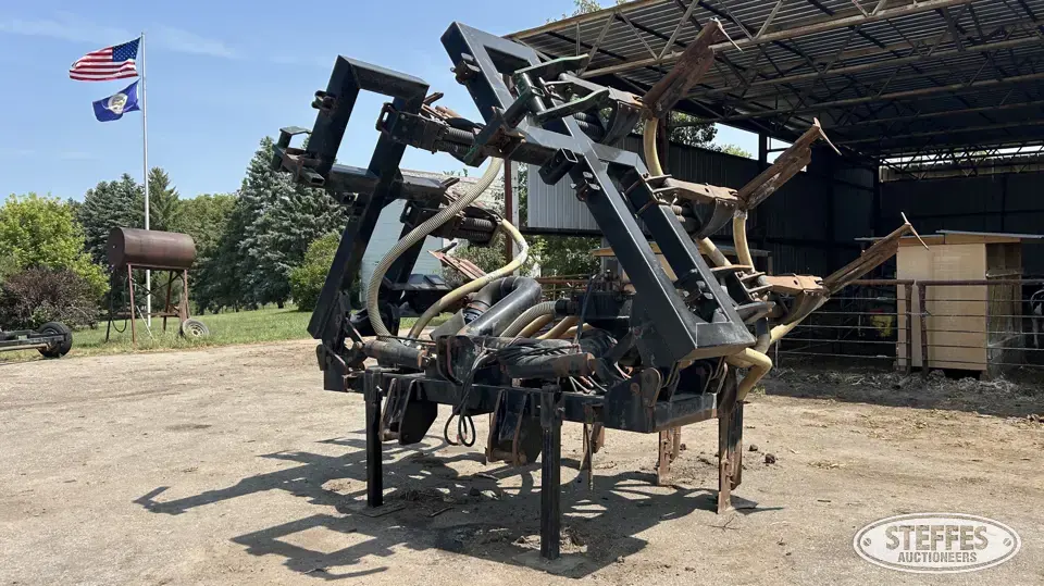 2017 Puck dragline application bar Manure Application Equipment