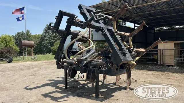 2017 Puck dragline application bar