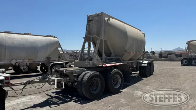 1995  JL Heil 905 cu. ft.