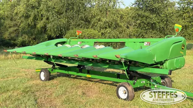 2013 John Deere 608C