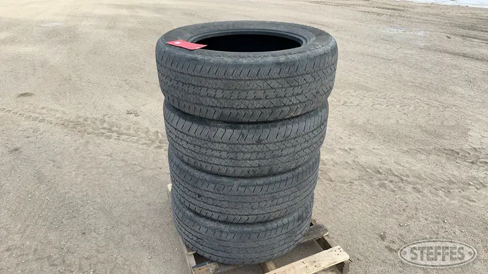 (4) Hankook Dynapro AT2 275/60R20 tires Passenger-Light Truck Tire