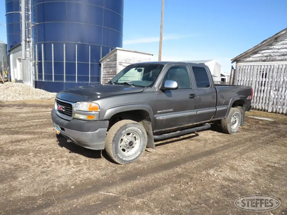 2001 GMC 2500HD 3 Quarter Ton Pickup