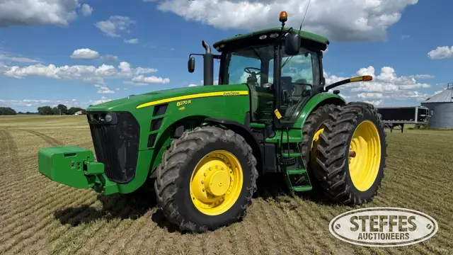 2010 John Deere 8270R