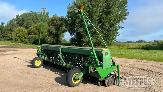 John Deere 520