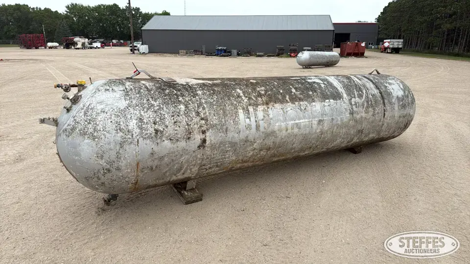 1,000 gal. LP tank