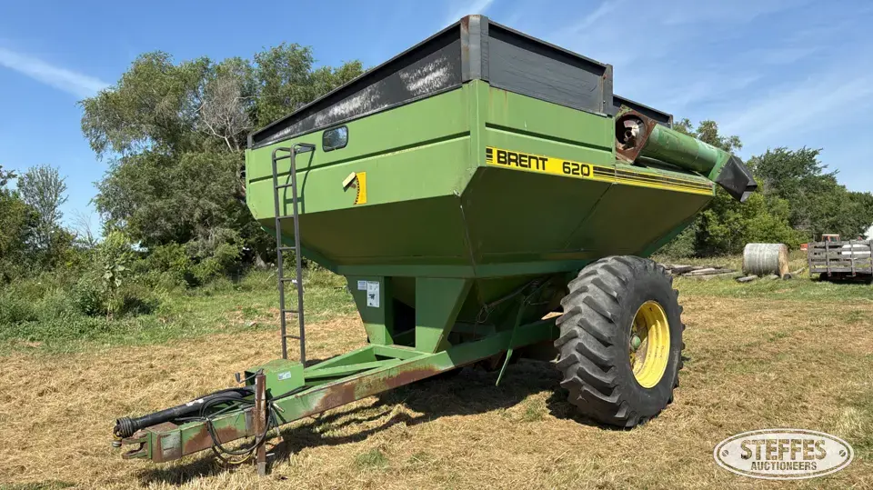 Brent 620 Grain Cart