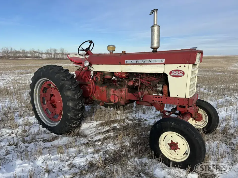 1959 Farmall 560 2WD Tractor