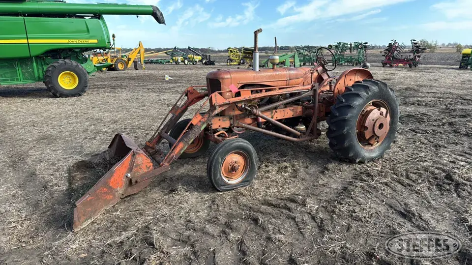 1975 Allis-Chalmers WD45 2WD Tractor
