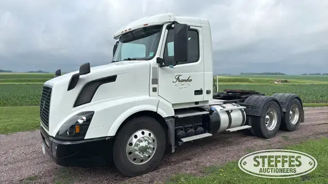 2017 Volvo VNL