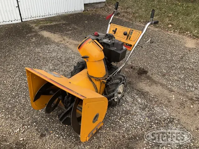 MTD SnowFlite 826
