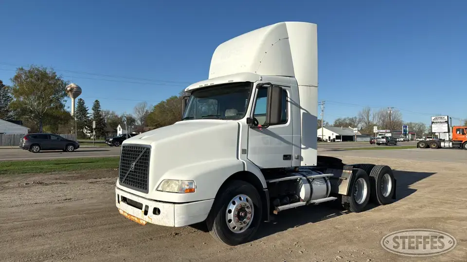 2010 Volvo VN Conventional Truck without Sleeper