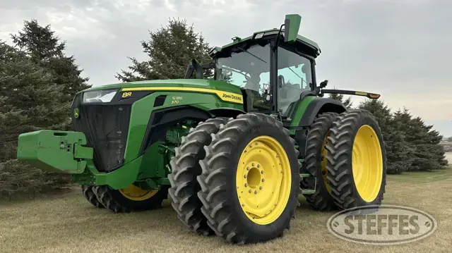 2021 John Deere 8R 370