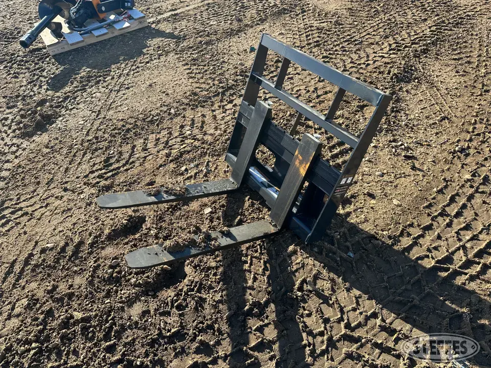 2023 Wolverine MPF-11-2500G Skid Steer Fork