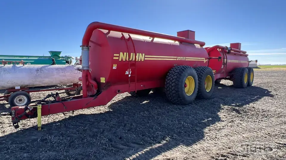 Nuhn Magnum 13500 Tandem Manure Tanks Manure Pumping Equipment