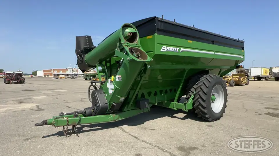 2018 Brent 1196 Grain Cart