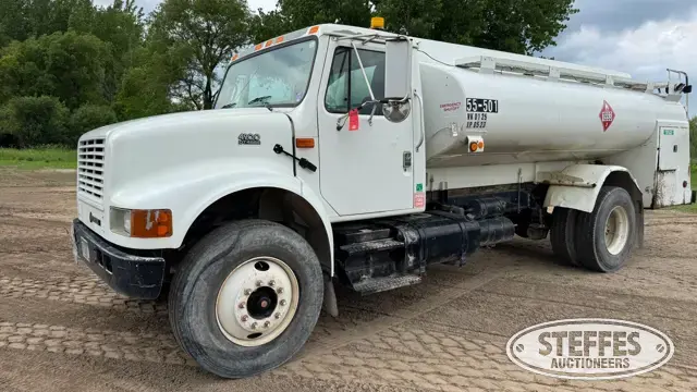 2001 International 4900