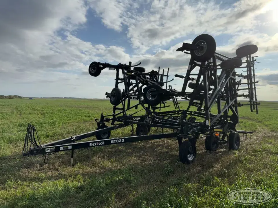2009 Flexi-Coil ST820 Chisel Plow