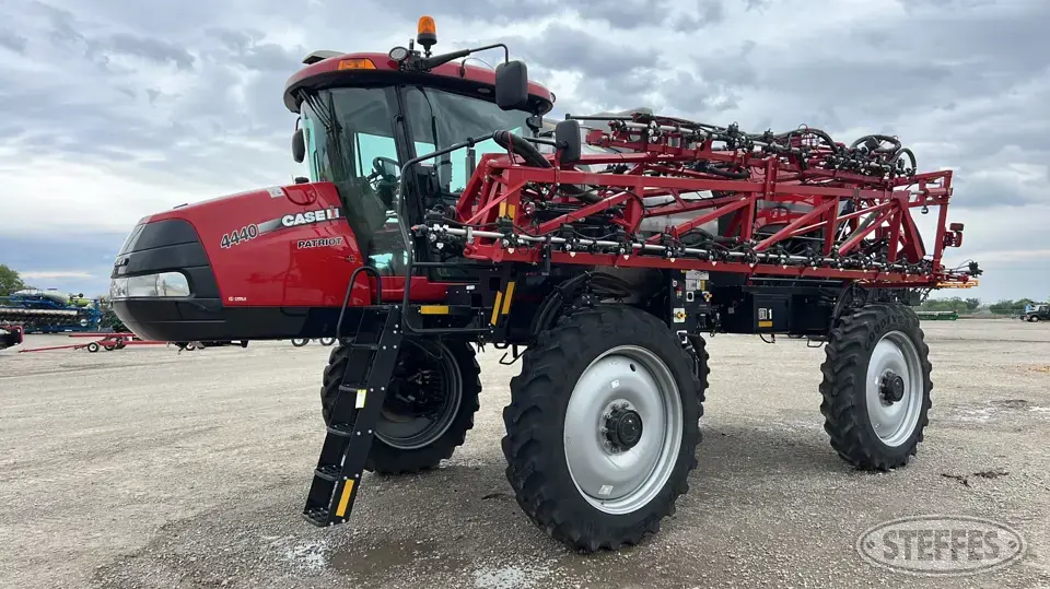 2021 Case IH Patriot 4440 Self-Propelled Sprayer